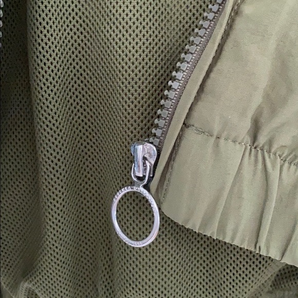 Cropped Running Jacket - Picture 6 of 6